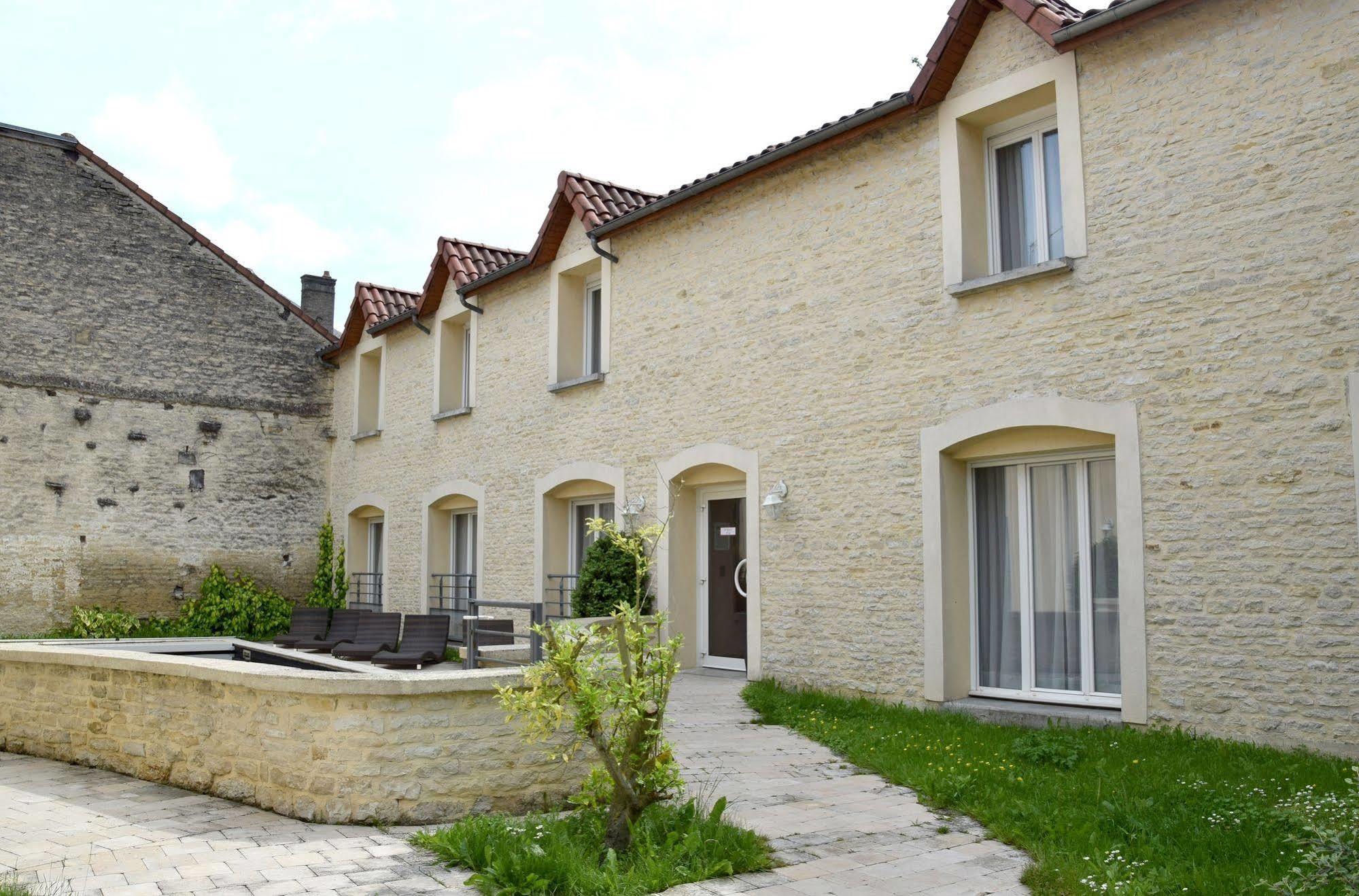 Logis Le Saint Nicolas Bar-sur-Aube Exterior photo